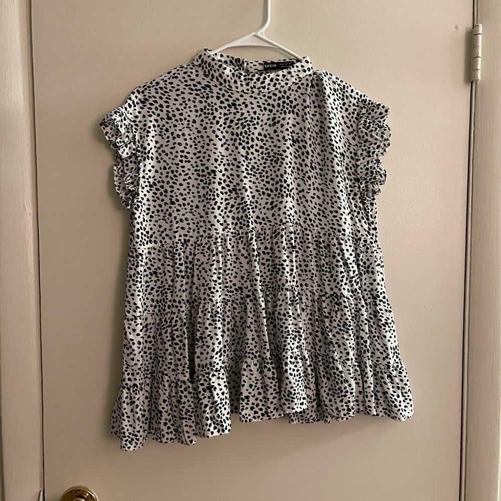 Shein black and white shirt sleeve top